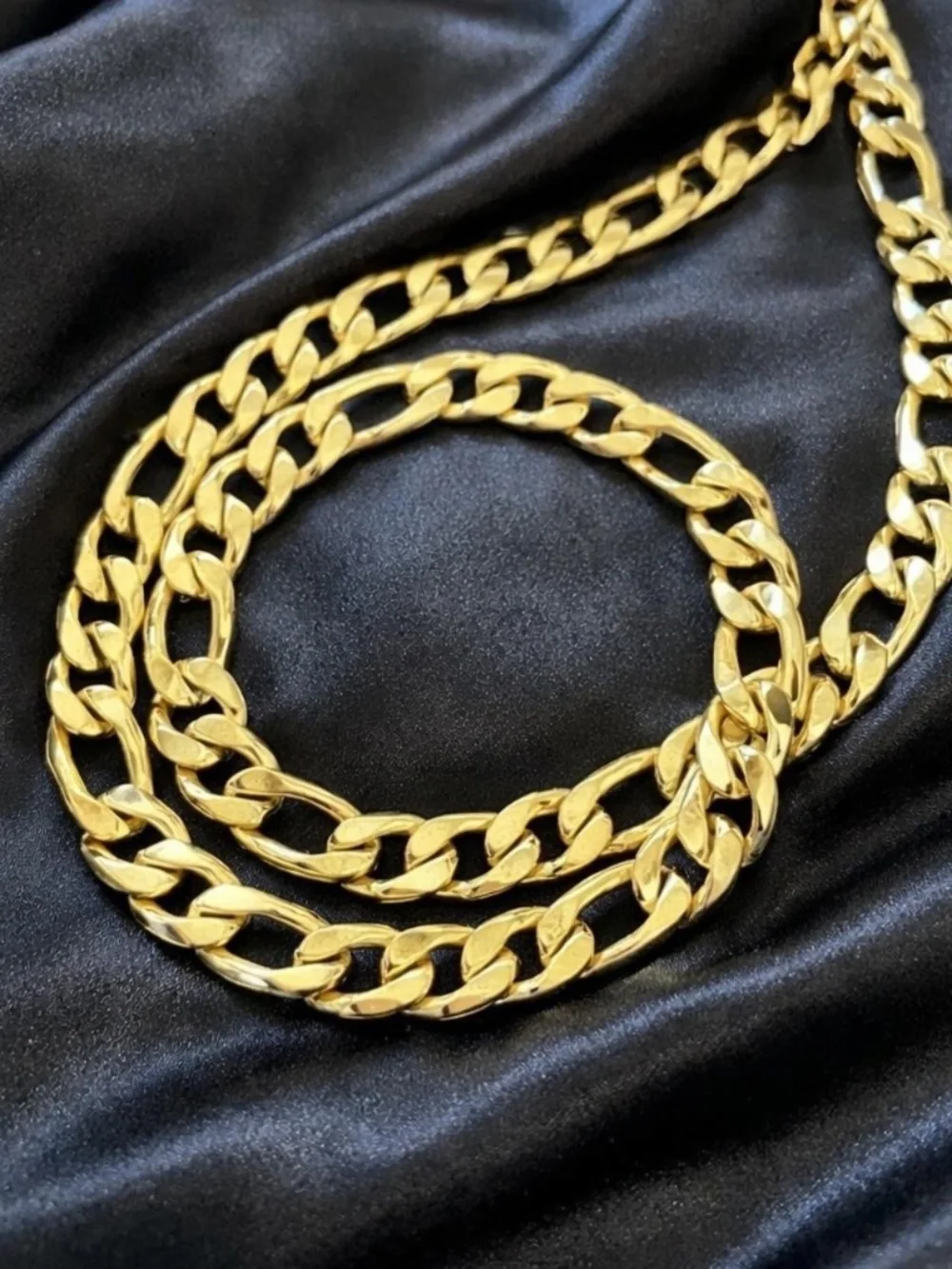 24 inch Figaro chain necklace